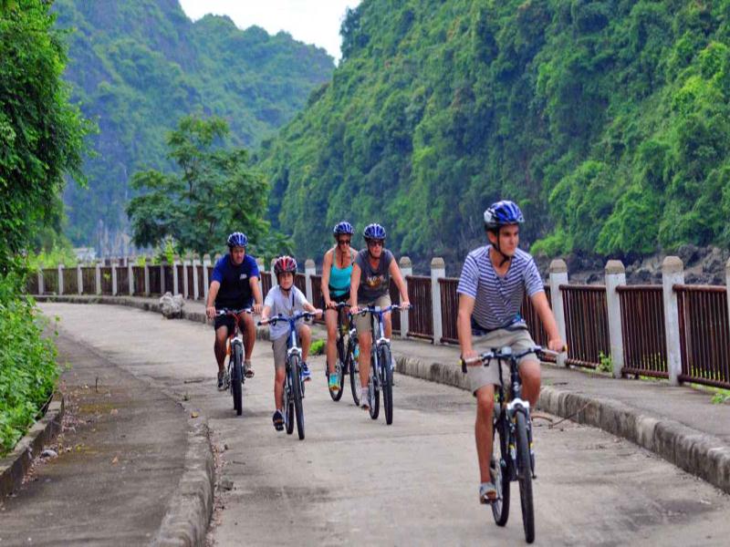 Hanoi Package Tours - 9 Days 8 Nights | Hanoi - Ninh Binh - Sapa - Halong Bay - Lan Ha Bay - Viet Hai Village - Hanoi