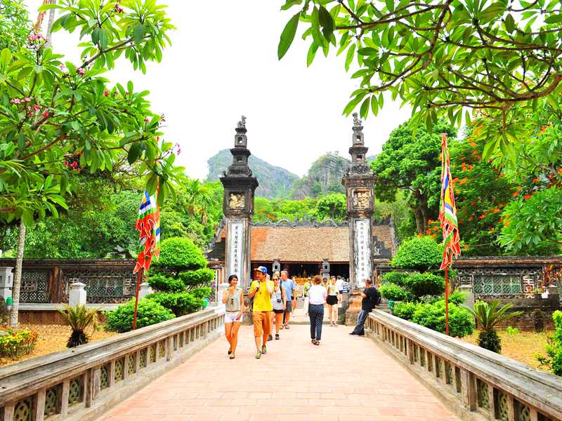 Ninh Binh Tour 1 Day - Hoa Lu - Trang An - Mua Cave