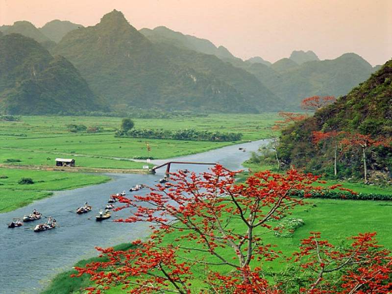 Hanoi Perfume Pagoda - 1 Day Tour